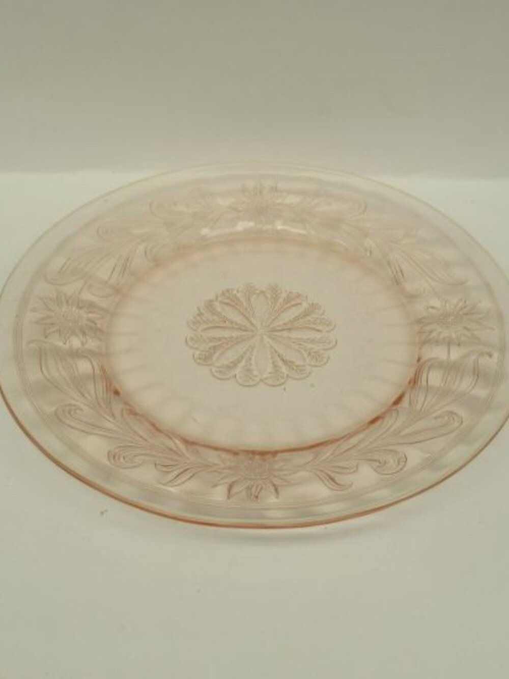 Jeannette Depression Glass Pink SUNFLOWER 9 Inch Dinner Plate
